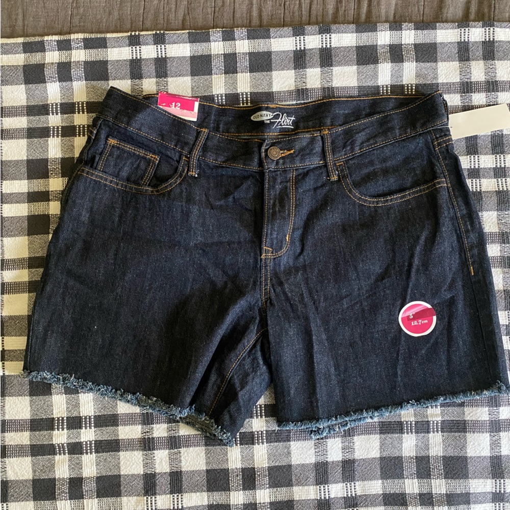 NWT Old Navy frayed denim shorts